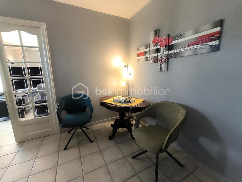 Maison traditionnelle - 188 m² - 6 pièces