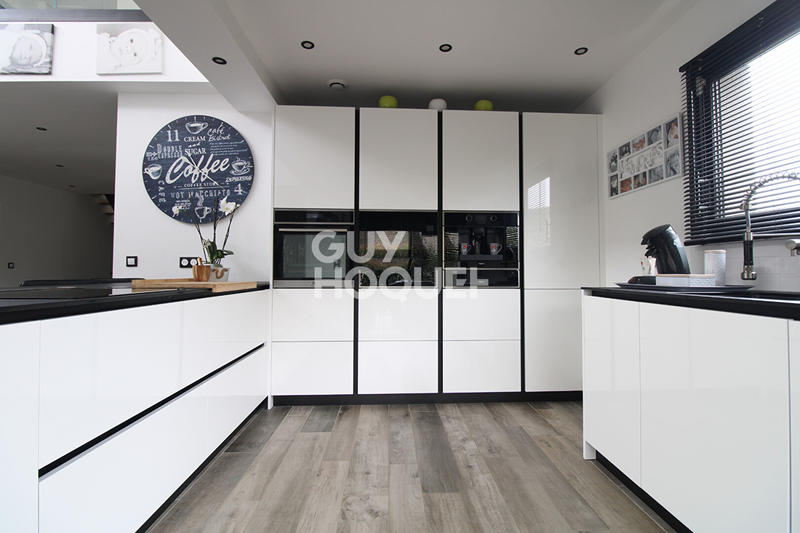 Maison - 140 m² - 6 pièces