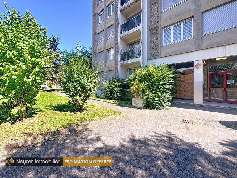 Appartement - 72 m² - 3 pièces