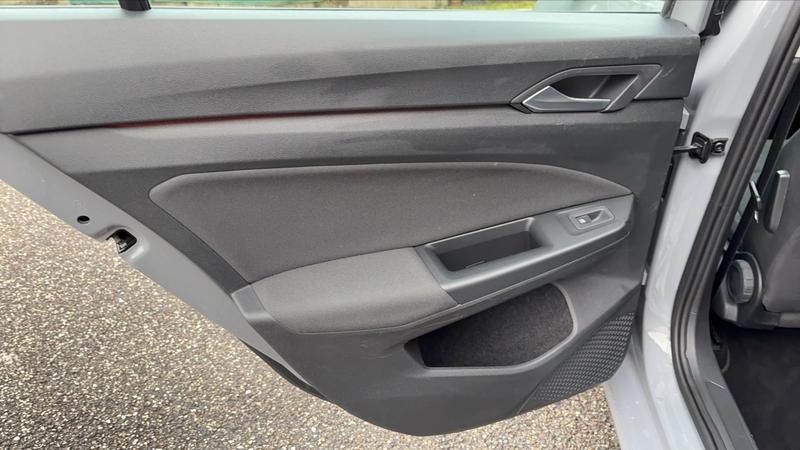 Volkswagen Golf VIII 1.5 eTSI 150 Dsg7 Life 1st