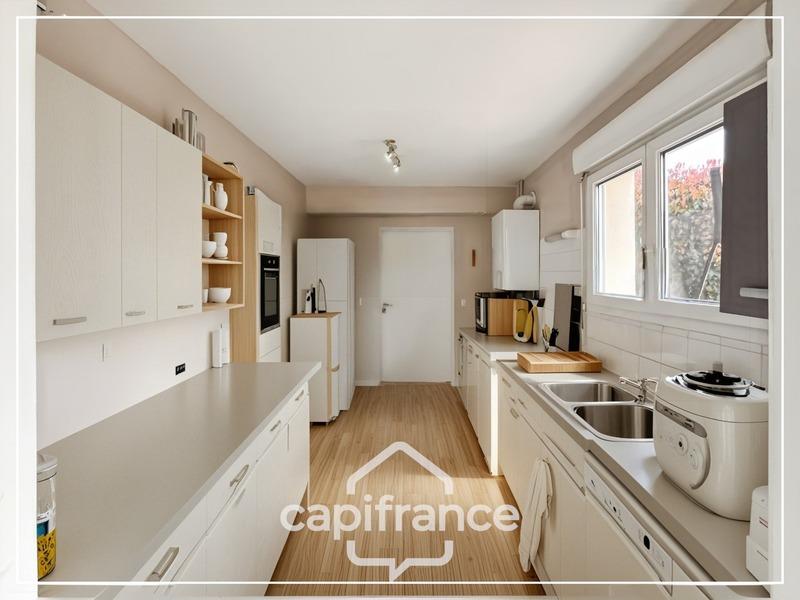 Maison - 98 m² - 5 pièces