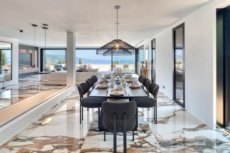 Villa - 286 m² - 6 pièces