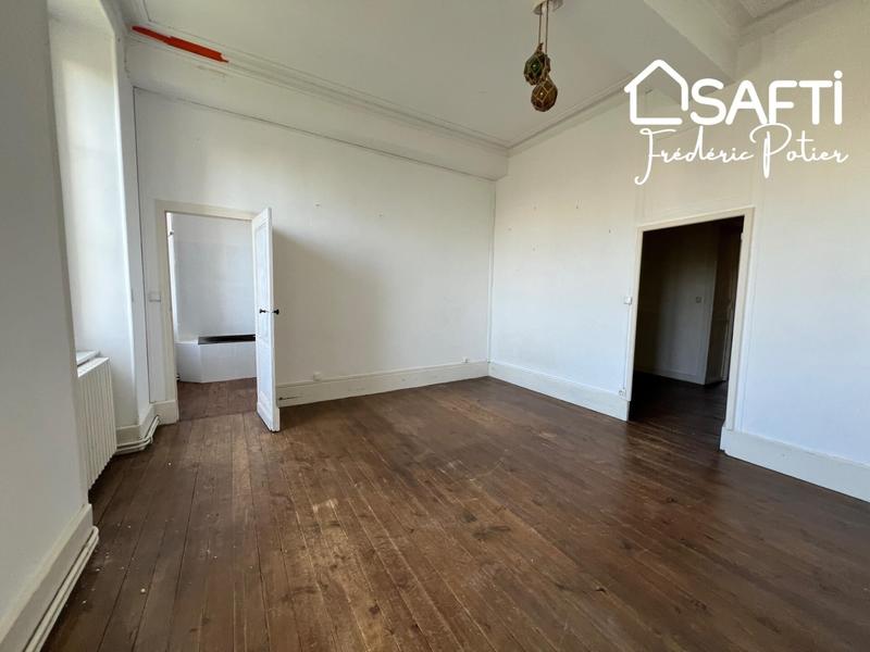 Maison - 240 m² - 7 pièces