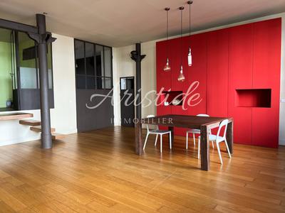 Loft - 124 m² - 5 pièces