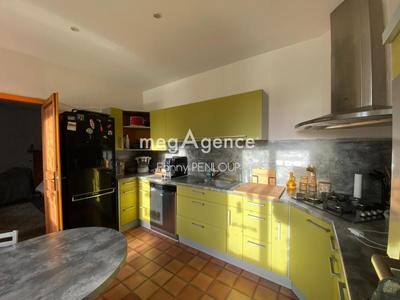 Maison - 180 m² - 7 pièces