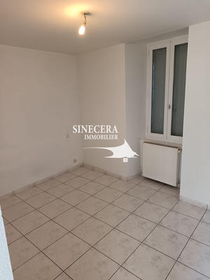 Maison - 250 m² - 8 pièces