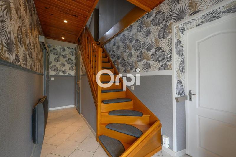 Maison - 180 m² - 7 pièces