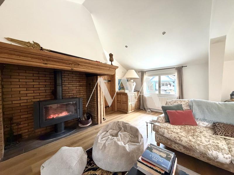 Maison - 162 m² - 6 pièces