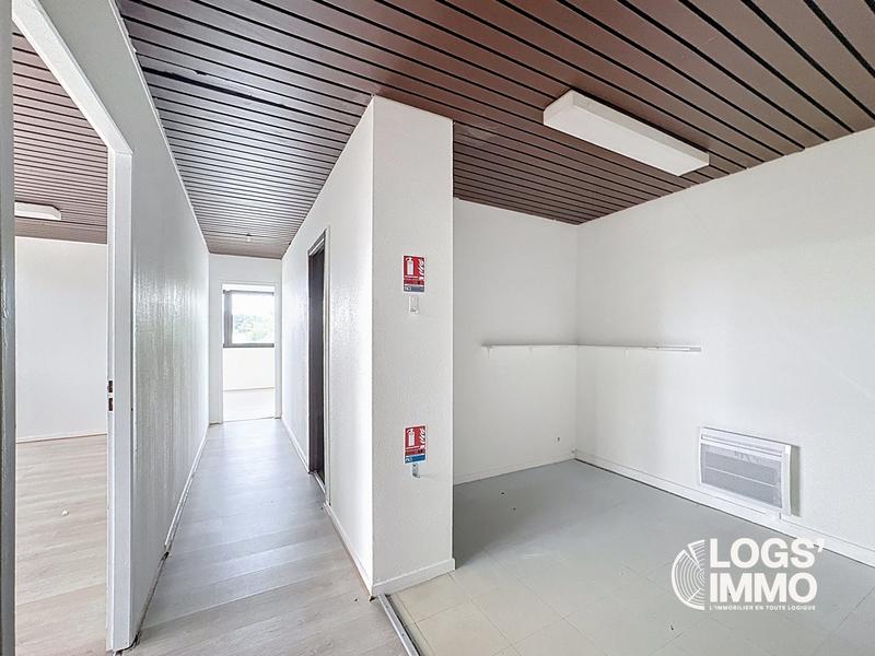 Bureau - 90 m² - 4 pièces