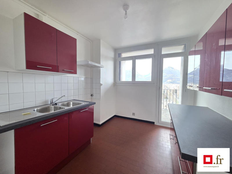 Appartement - 76 m² - 4 pièces