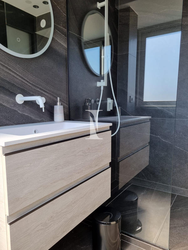 Appartement - 110 m² - 4 pièces