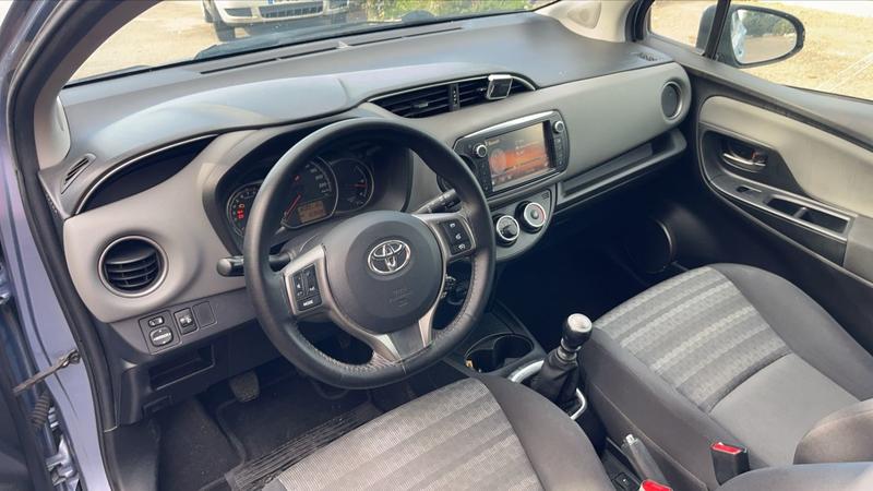 Toyota Yaris 1.3 Vvt-i 100 Dynamic