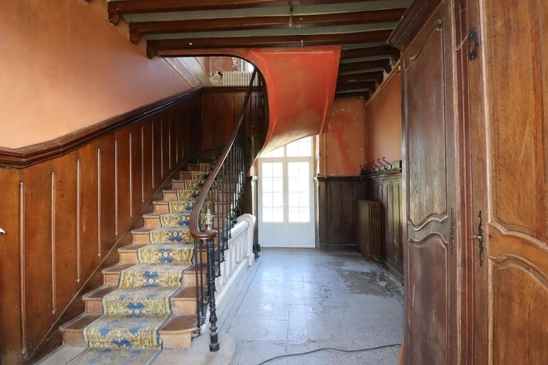 Maison - 237 m² - 10 pièces