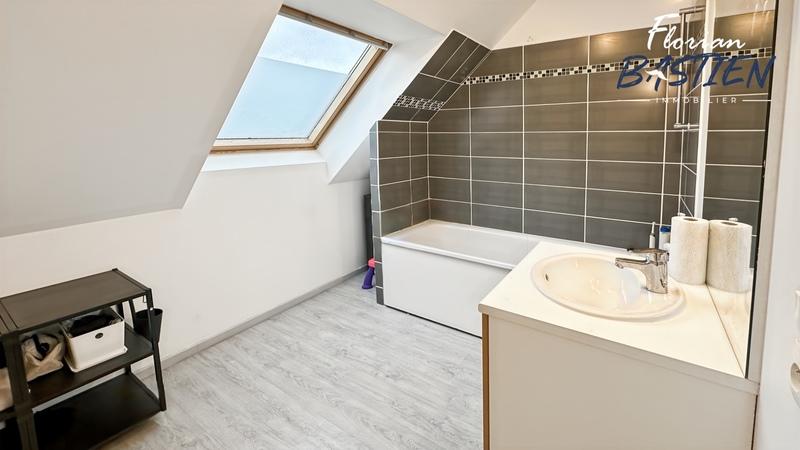 Maison - 87 m² - 5 pièces