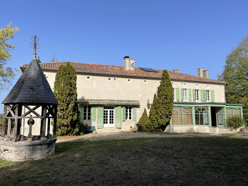 Maison - 550 m² - 18 pièces