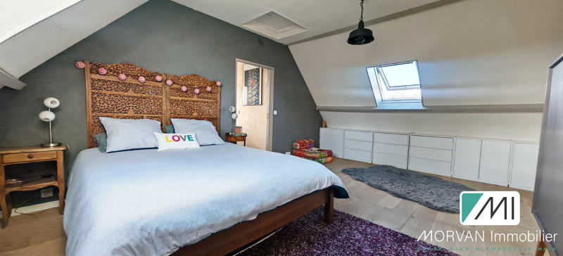 Maison - 175 m² - 9 pièces