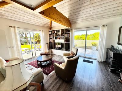 Maison - 110 m² - 6 pièces