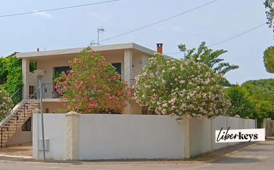 Villa - 260 m² - 10 pièces