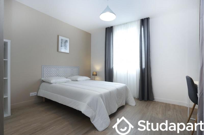 Chambre - 12 m² - 1 pièce