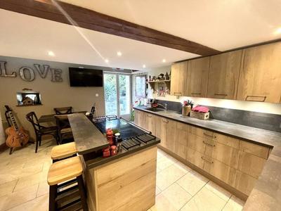 Propriété - 511 m² - 35 pièces