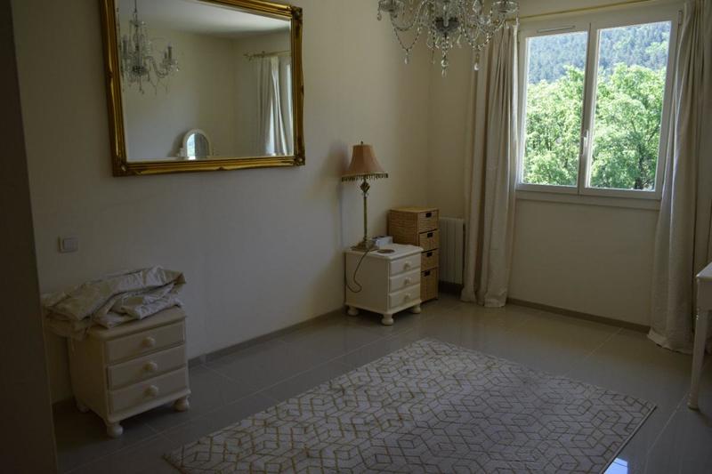 Villa - 152 m² - 11 pièces