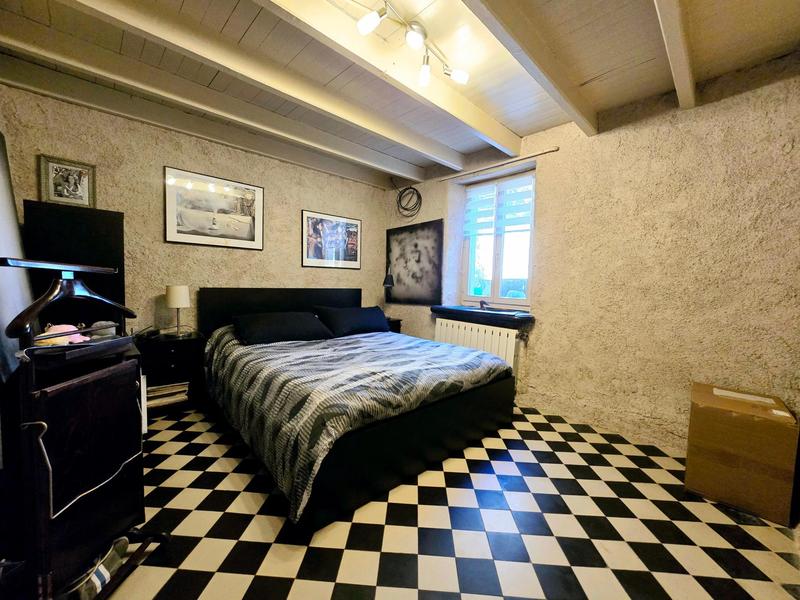 Maison - 246 m² - 8 pièces