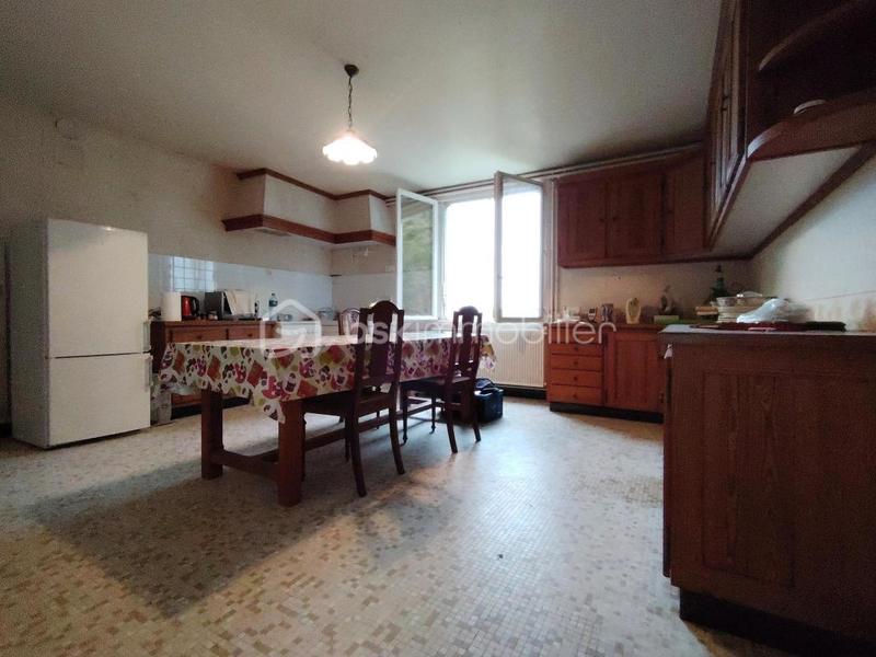 Maison - 156 m² - 8 pièces