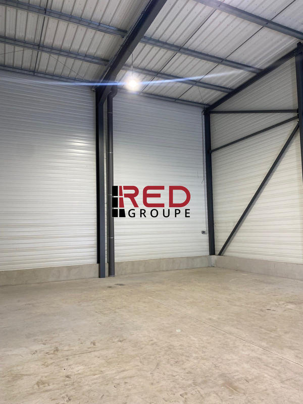 Entrepôt - 150 m²