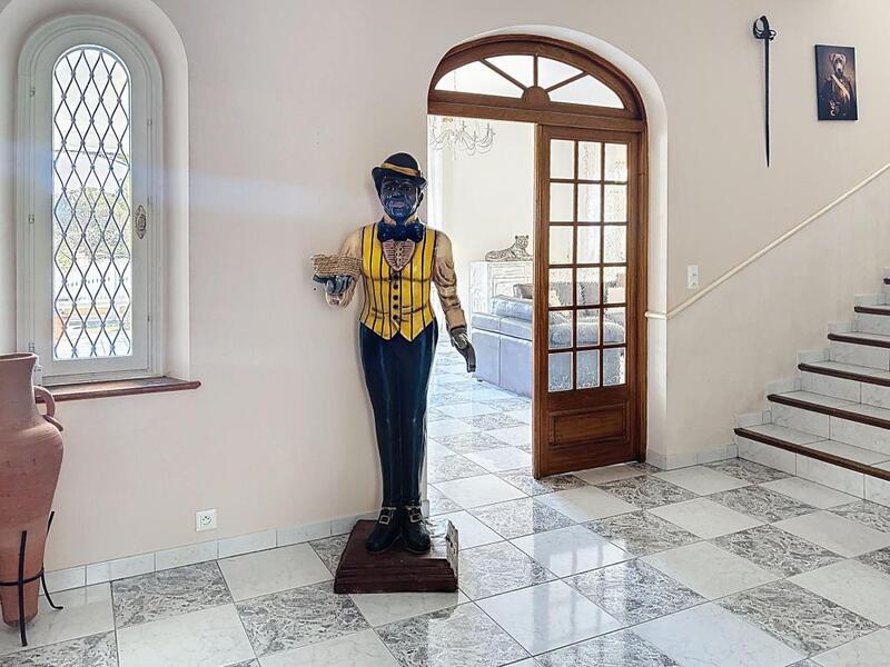 Villa - 262 m² - 7 pièces