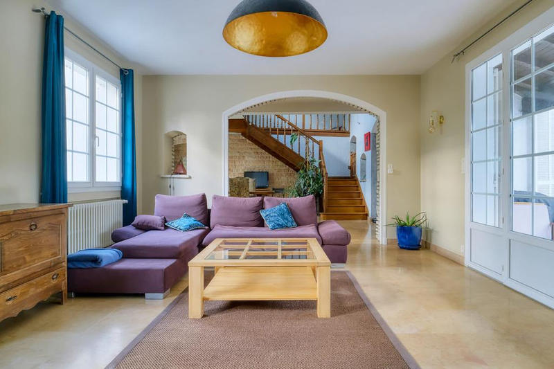 Villa - 216 m² - 6 pièces