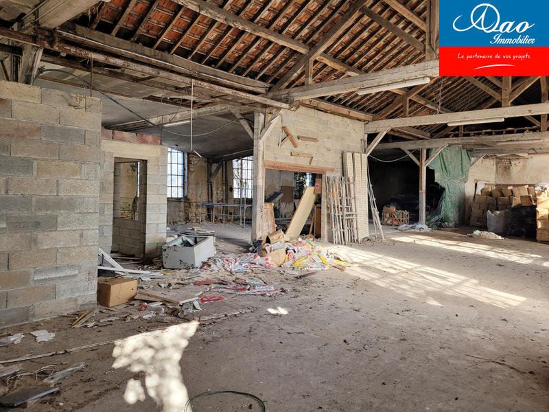 Maison - 600 m² - 1 pièce