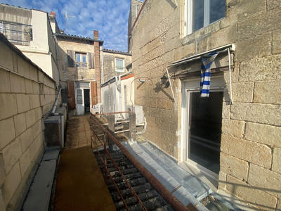 Maison - 240 m² - 6 pièces