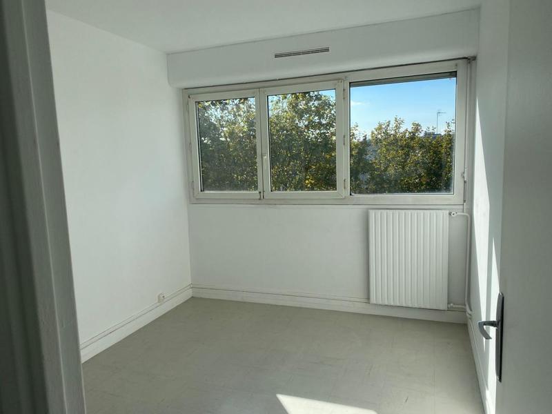 Appartement ancien - 74 m² - 4 pièces