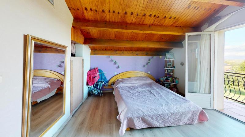 Maison - 209 m² - 6 pièces