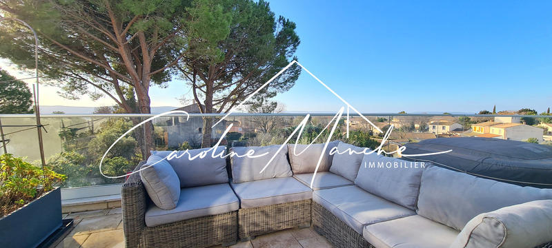 Maison - 250 m² - 8 pièces