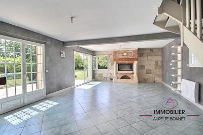 Maison traditionnelle - 130 m² - 7 pièces