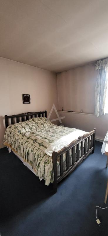 Maison - 440 m² - 14 pièces