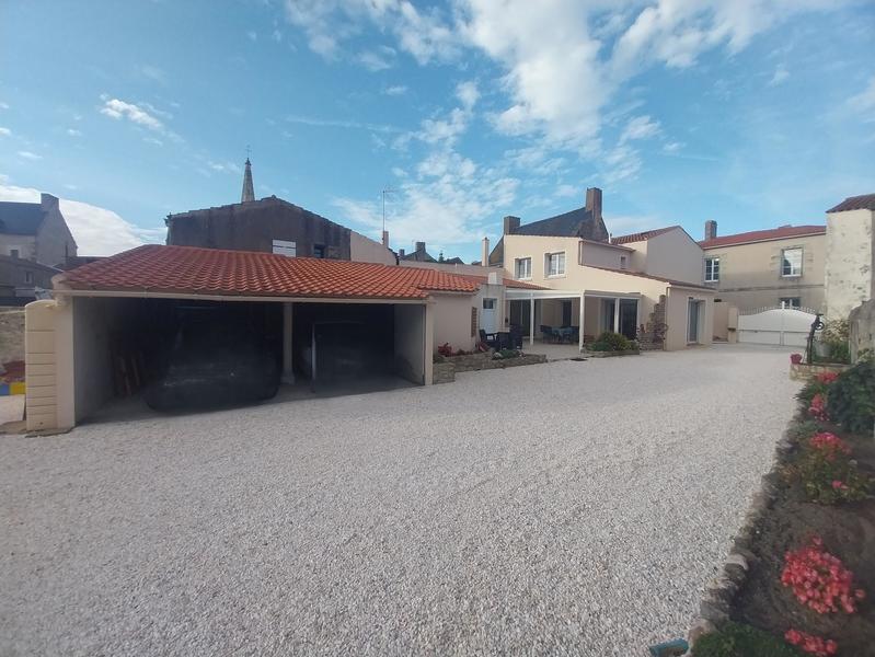 Maison - 147 m² - 7 pièces