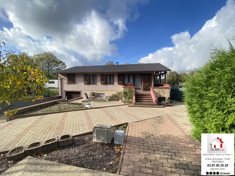 Maison - 94 m² - 5 pièces