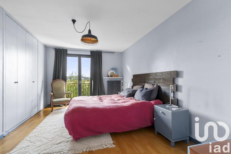 Maison - 230 m² - 7 pièces