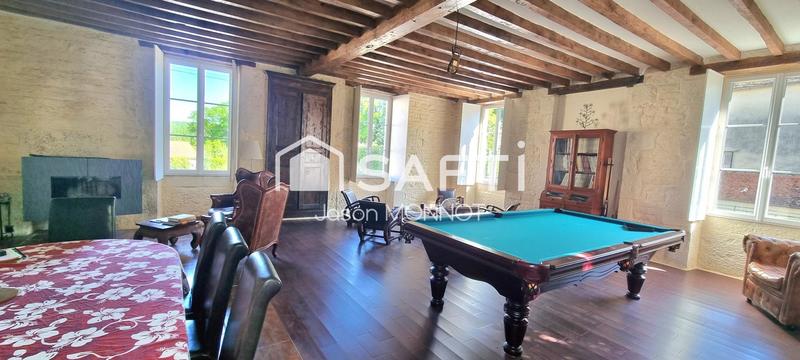 Maison - 350 m² - 11 pièces