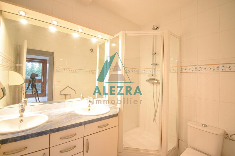 Appartement - 109 m² - 6 pièces