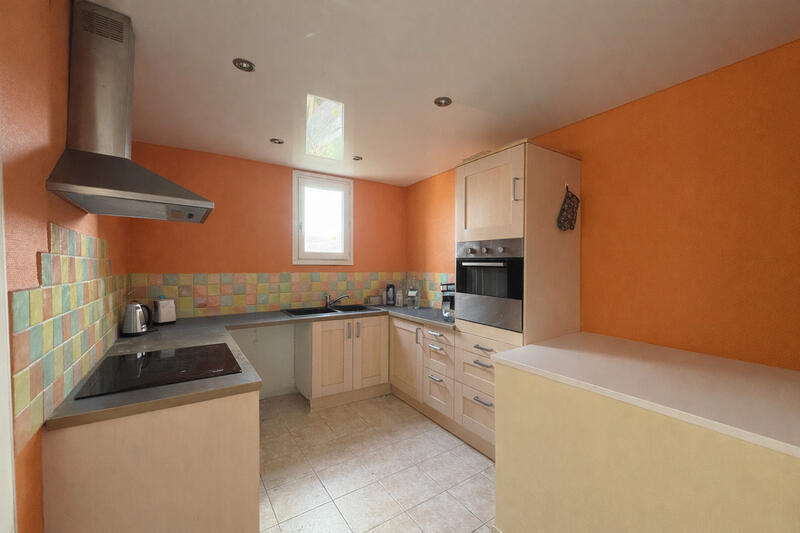 Maison - 236 m² - 7 pièces