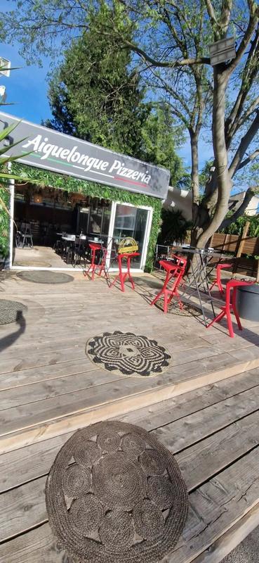 Magasins - 140 m² - 6 pièces