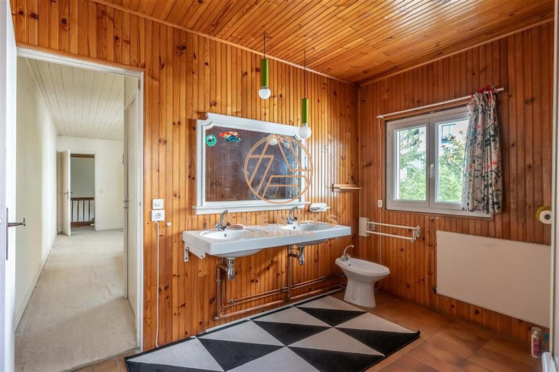 Maison - 265 m² - 7 pièces