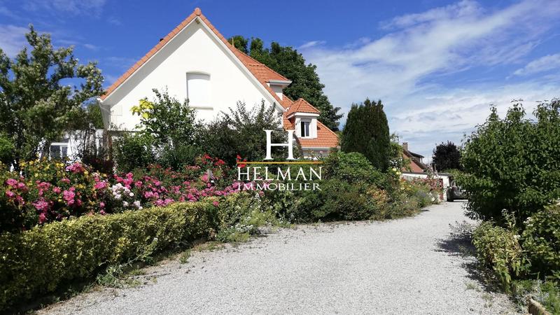 Maison - 215 m² - 7 pièces