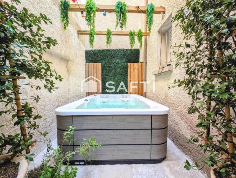 Maison - 180 m² - 6 pièces