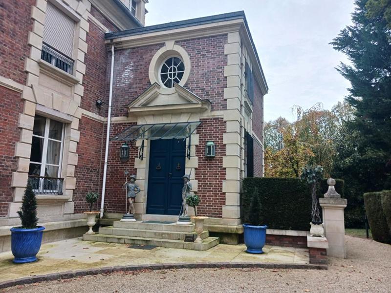 Demeure - 430 m² - 11 pièces