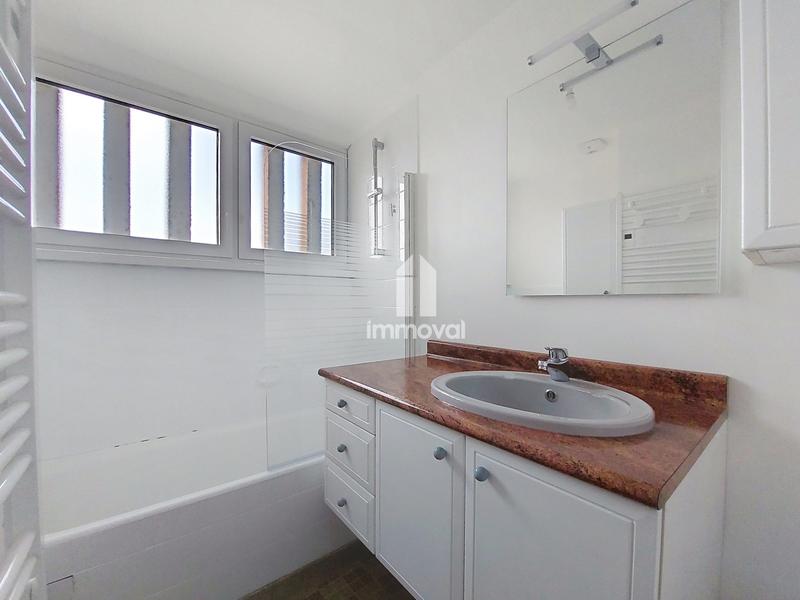 Appartement - 77 m² - 4 pièces