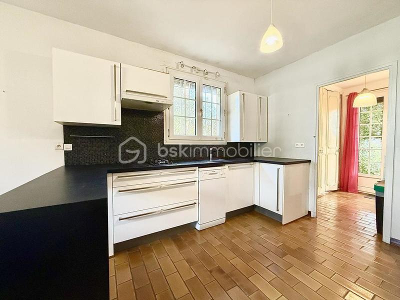 Maison traditionnelle - 144 m² - 5 pièces